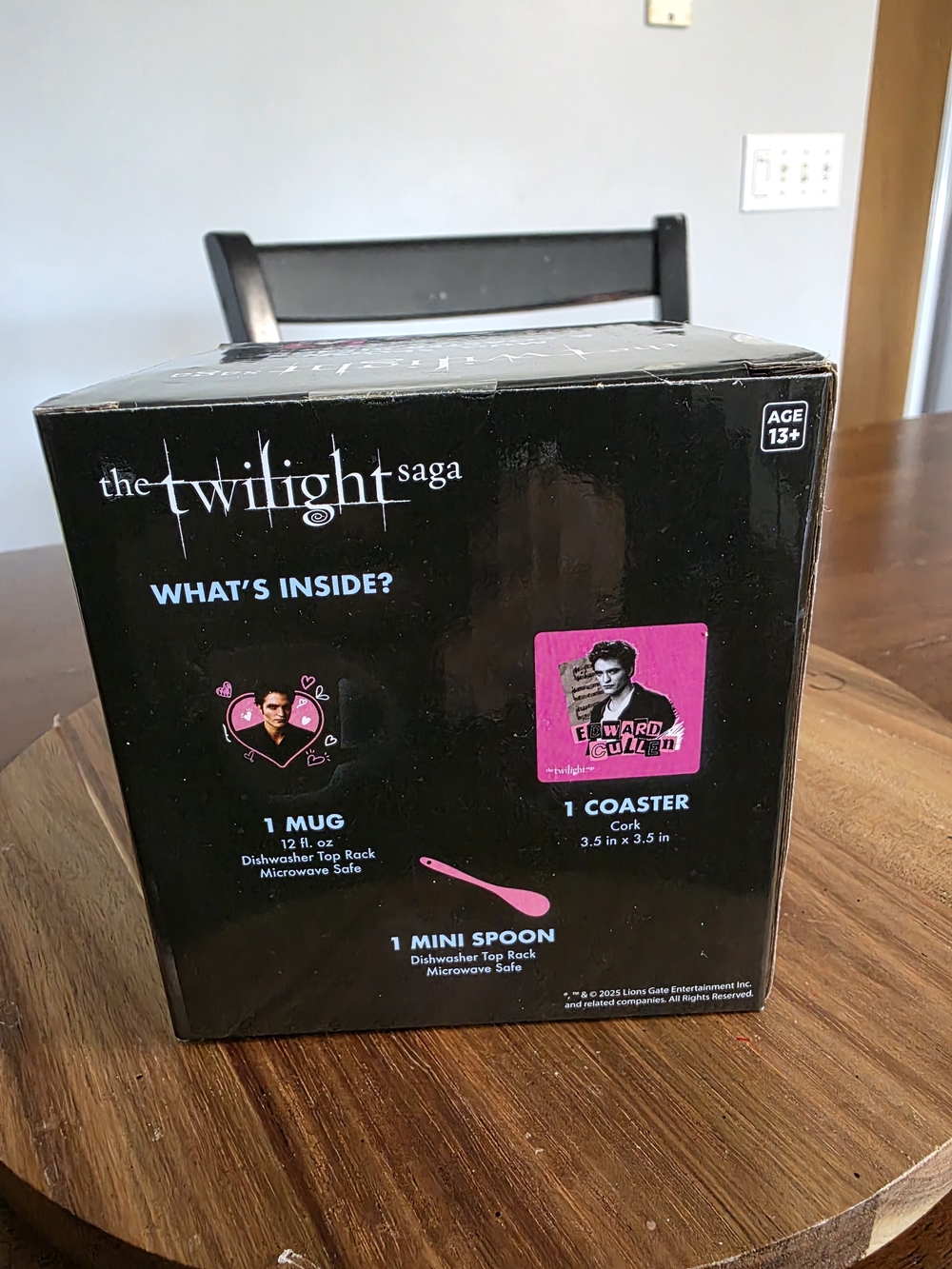 The Twilight Saga Mug, Spoon & Coaster Bundle - Black & Pink - Picture 3 of 4